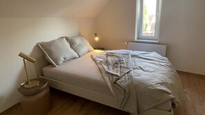 2 多间卧室、WiFi、床单