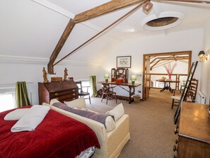 4 bedrooms, individually decorated, individually furnished, free WiFi