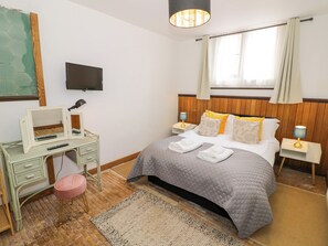 4 bedrooms, free WiFi, individually decorated, individually furnished - Talbot Lodge (Stafford)