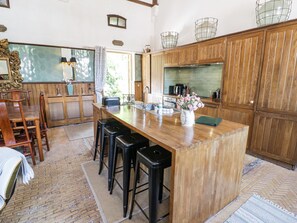 Cottage | Interior - Chetwynd Lodge (Stafford)