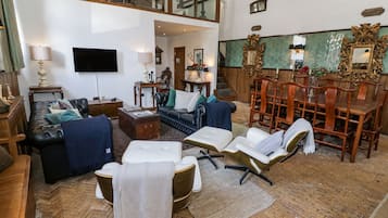 Cottage | Living area