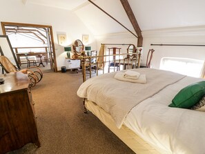 Cottage | Interior