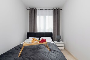 Apartment, 1 Bedroom, Balcony | 1 bedroom, bed sheets - Studio Łużycka With Parking by Renters (Swinoujscie)