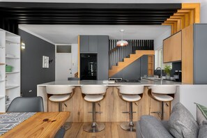 Interior - Top Floor Apartment with Majestic Mountain Views (Cape Town)