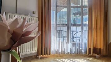 Standard Double Room | Desk, free WiFi, bed sheets