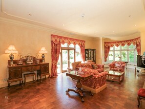 Interior - Highcliffe Manor (Bridlington)