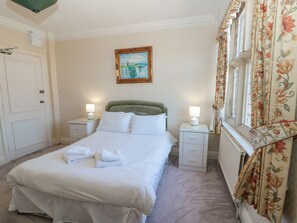 9 bedrooms, individually decorated, individually furnished, free WiFi - Highcliffe Manor (Bridlington)