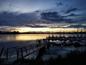 Marina - Xantenamera holiday home in Xanten-Wardt am See, 4 km from Xanten town centre (Xanten)