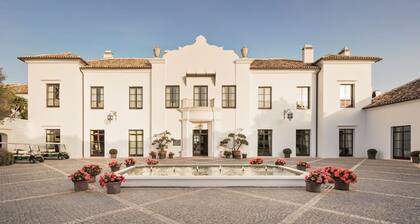 Stylish Townhouse @ Finca Cortesin Golf Resort