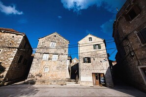 Apartment | Exterior - Heritage 4-stars Apartment Kyra, Pitve Hvar (Jelsa)