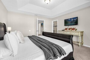 3 bedrooms, travel crib, WiFi, bed sheets