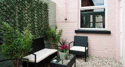Luxury Designer 4-bed Home in the Heart of Belfast