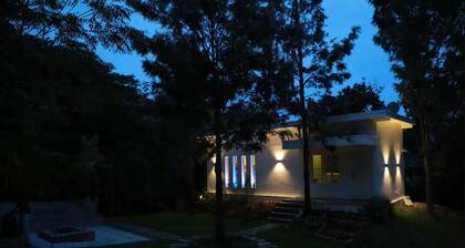 Blue Valley Estate-Mountain View Villa-Forest home