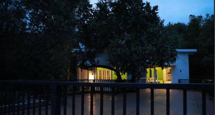 Blue Valley Estate-Mountain View Villa-Forest home