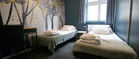 Kamer, 1 twee- of 2 eenpersoonsbedden | Gratis wifi, beddengoed