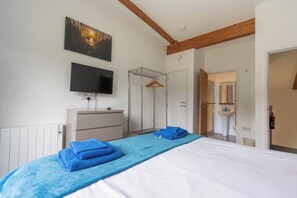 4 Schlafzimmer, Bügeleisen/Bügelbrett, Reisekinderbett, kostenloses WLAN