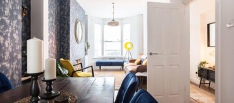 Luxurious 4-bedroom Home on Trendy Ormeau, Belfast