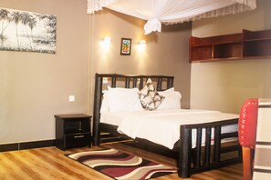 Deluxe Double Room | Individually decorated, desk, laptop workspace, soundproofing