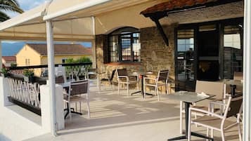 Restauration extérieure