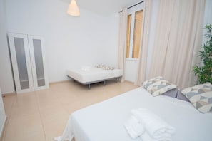 3 chambres, fer et planche Ă repasser, Wi-Fi gratuit