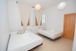 3 chambres, fer et planche Ă repasser, Wi-Fi gratuit