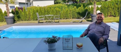 Piscine extérieure, piscine chauffée