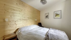 3 camere