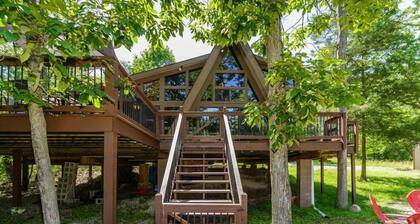 Cozy Chalet in the Woods
http://www.innsbrook-resort.com/