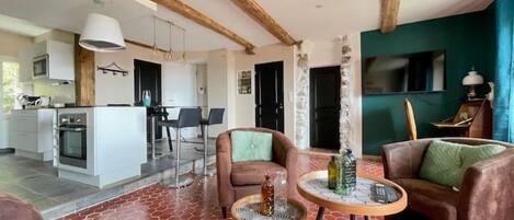 Smart TV, video games, DVD player, books