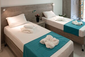 1 habitación, tabla de planchar con plancha, wifi y ropa de cama 