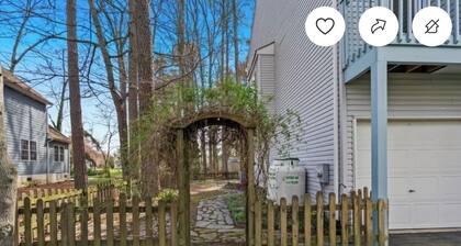 Peaceful Retreat on the Eastern Shore. Nature lover’s paradise!