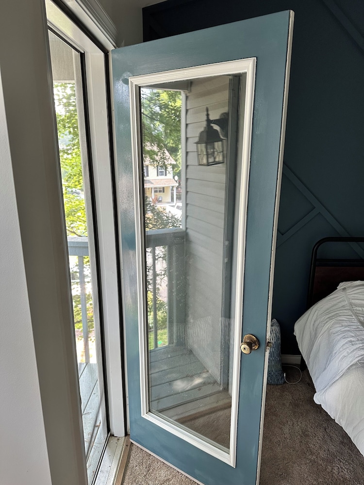 Peaceful Retreat on the Eastern Shore. Nature lover’s paradise! Rock