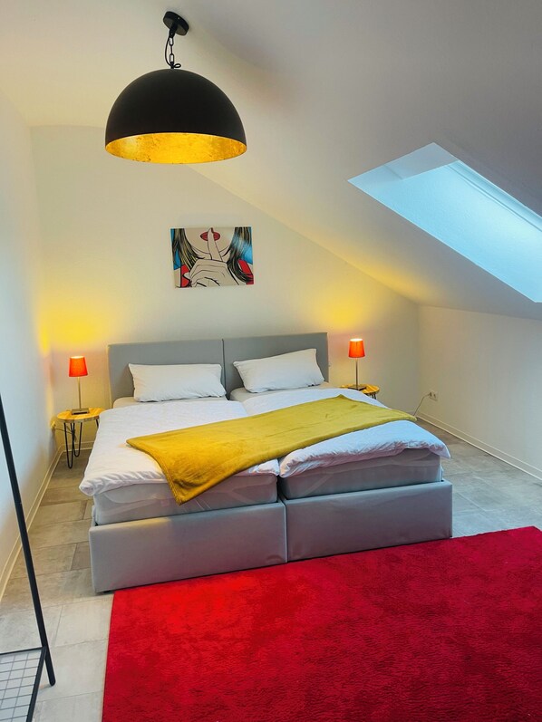 2 chambres, fer et planche à repasser, Wi-Fi, draps fournis