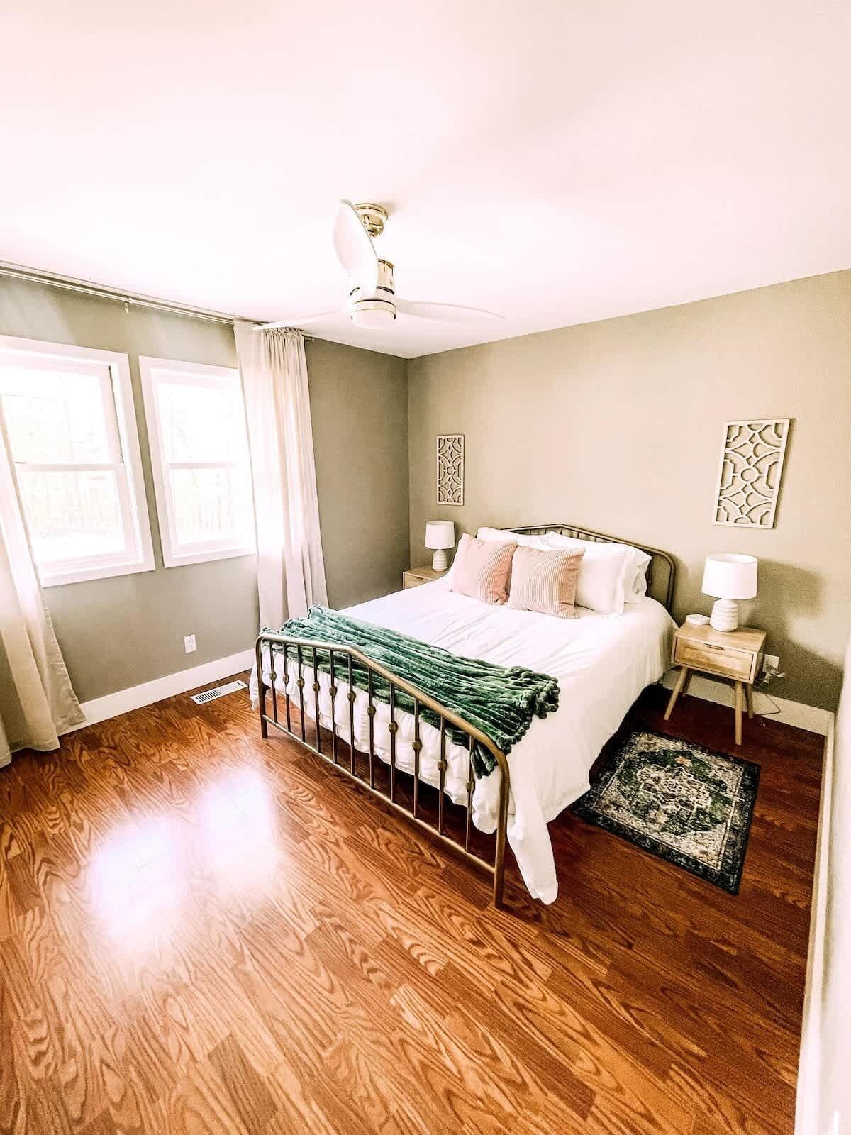 2 bedrooms, iron/ironing board