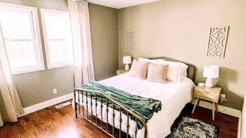 2 bedrooms, iron/ironing board