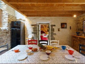 Dining - La Torche by Interhome (Plovan)