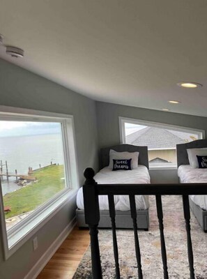 2 bedrooms, iron/ironing board, free WiFi, bed sheets - Bayou on the Bay (Stevensville)