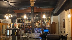 住宿內酒吧