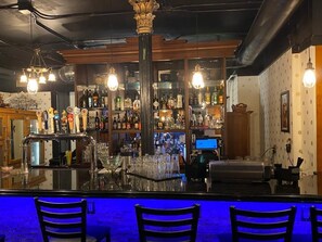 Bar (in der Unterkunft)