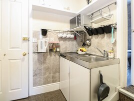 Refrigerador, utensilios de cocina