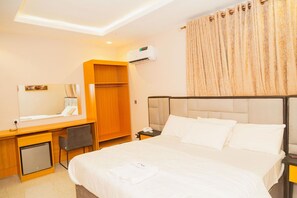 Room - Onyx and Ivy Homes (Lekki)