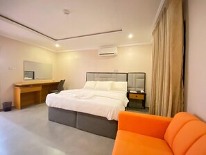 Soundproofing, iron/ironing board, free WiFi