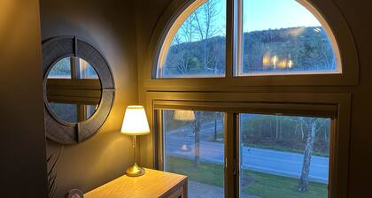 Modern Mount Snow Gnarvana - Balcony, Loft, Pet-Friendly, Walk to Hiking