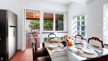 House, Smoking | 5 bedrooms