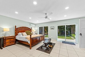 5 habitaciones, escritorio, tabla de planchar con plancha y wifi gratis 