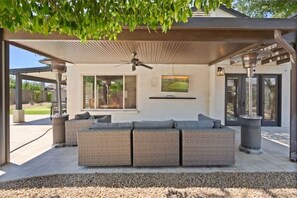 Terrace/patio - Spacious Scottsdale Family Friendly Oasis - Close to Kierland & Desert Ridge (Scottsdale)