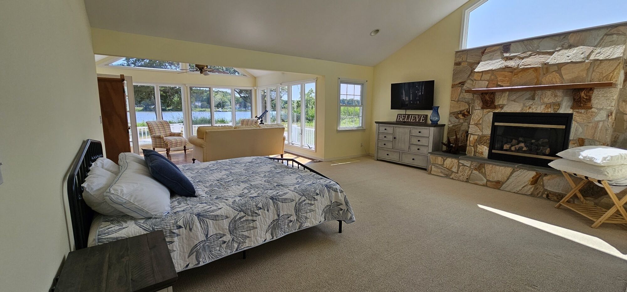 5 多间卧室、免费 WiFi、床单