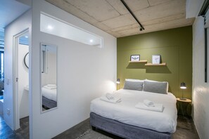 1 habitación, tabla de planchar con plancha y wifi gratis