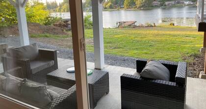 Suite on the Lake with Watercraft and fun