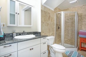 Hair dryer, towels - 4 bdrm/2 bath house & apartment (Fort Pierce)